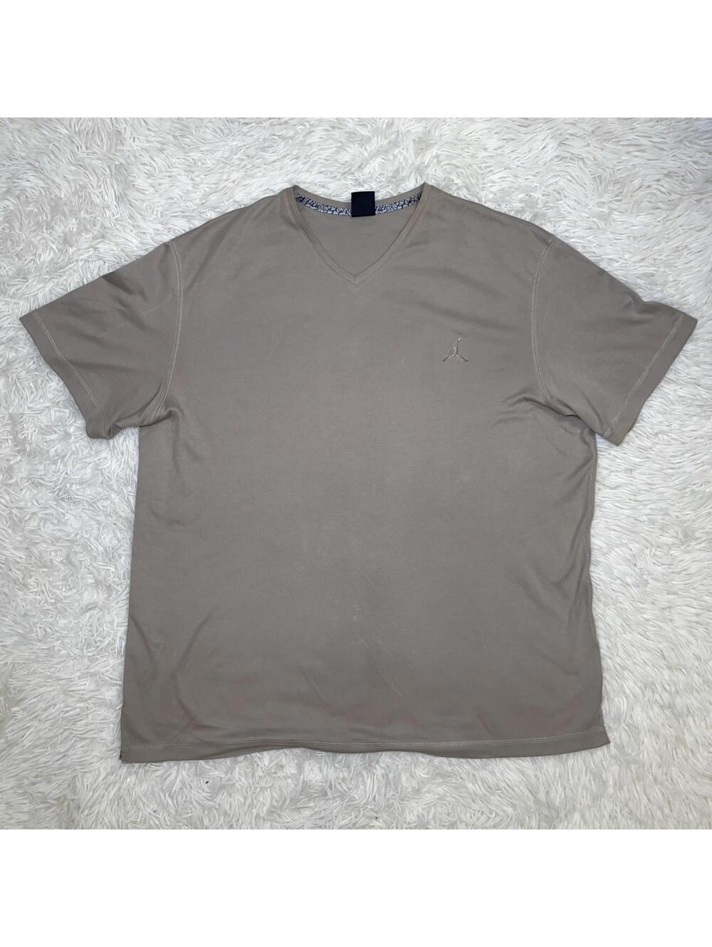 Air Jordan Shirt Mens 2XL XXL Tan Embroidered Jumpman Logo Vneck Casual Tee